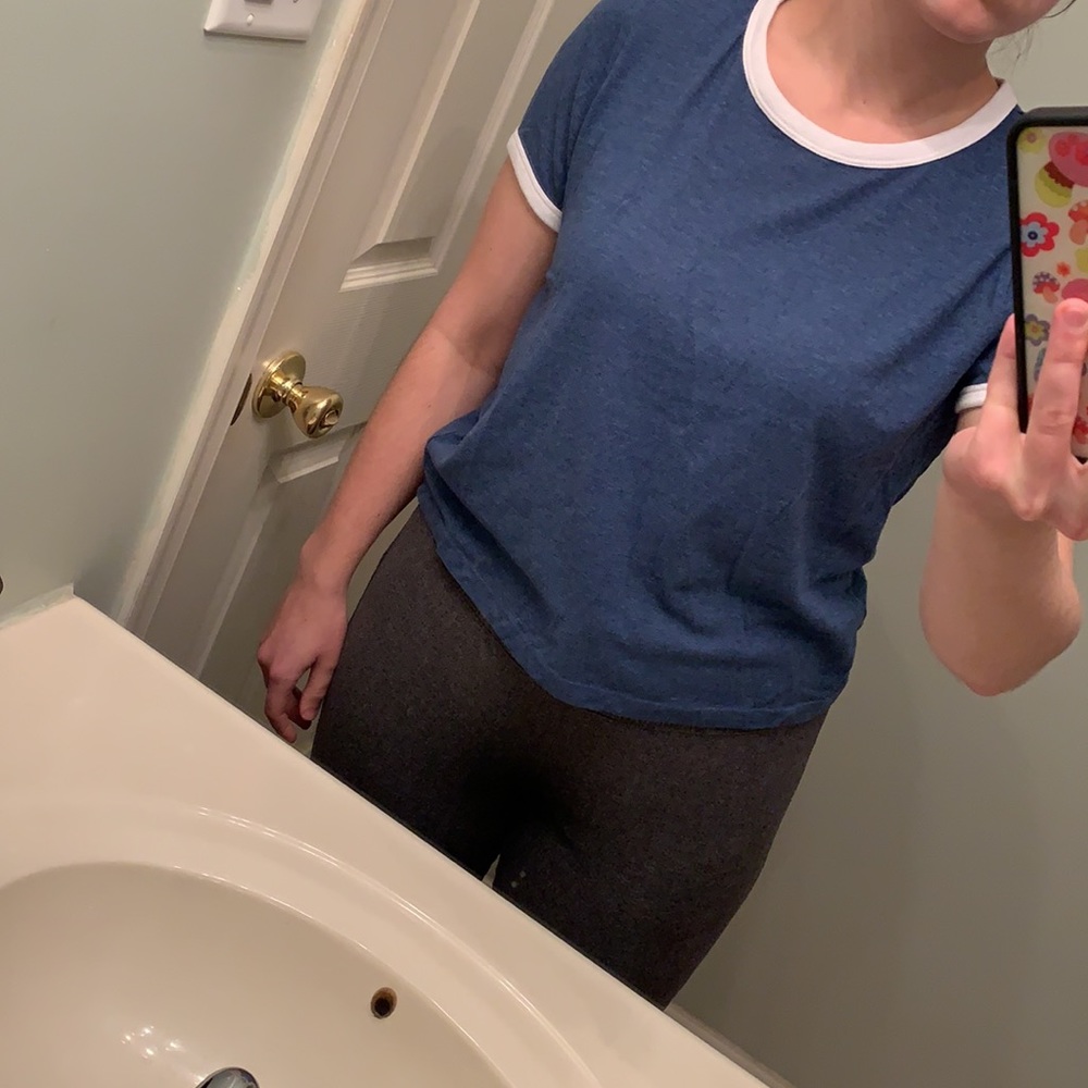 H&M Divided Basic Tee - Picture 5 of 5